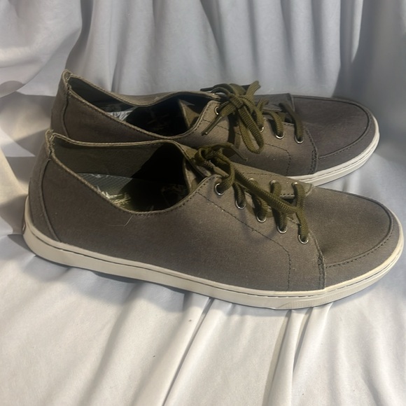 L.L. BEAN CAMPSIDE OXFORD CANVAS SNEAKERS, never worn - Picture 3 of 6